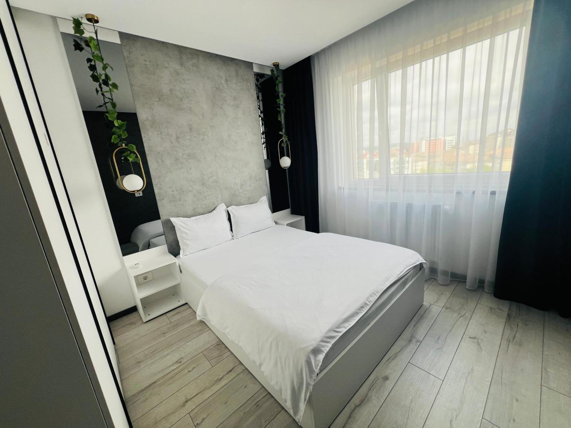 The Silver Grove Oradea Exterior foto